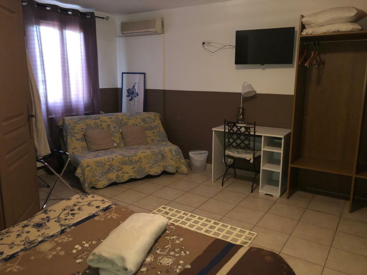 Le Provencal Otel Aups Dış mekan fotoğraf